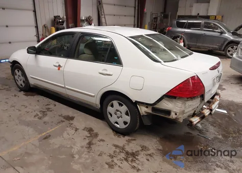 2006 Honda Accord 2.4 Lx из США, поврежденный, VIN 1HGCM56406A047851